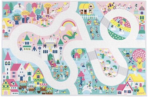 Janod Cross Roads - Speelmat Het Betoverde Koninkrijk - 120 x 78 cm Antislip Speeltapijt - Met Circuit, Om Met Je Kleine Autootjes Door Het Koninkrijk Te Rijden - Geschikt Vanaf 2 Jaar