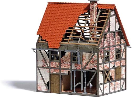 Busch - Verfallenes Fachwerkhaus (7/19) * (Bu1667)