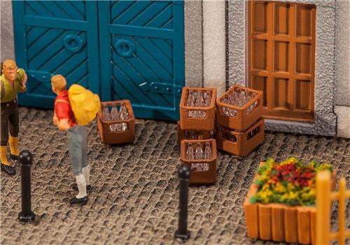 Faller - 4 Frisdrank-kratten met flessen - modelbouwsets, hobbybouwspeelgoed voor kinderen, modelverf en accessoires