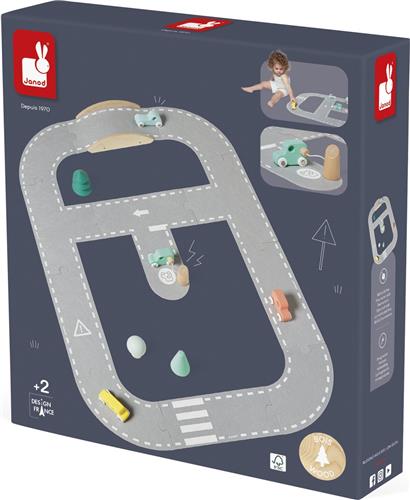 Janod Bolid - Vilten Circuit - Een Constructieset Met Makkelijk Te Monteren Wegdelen - Inclusief 9 Houten Accessoires - Geschikt Vanaf 2 Jaar