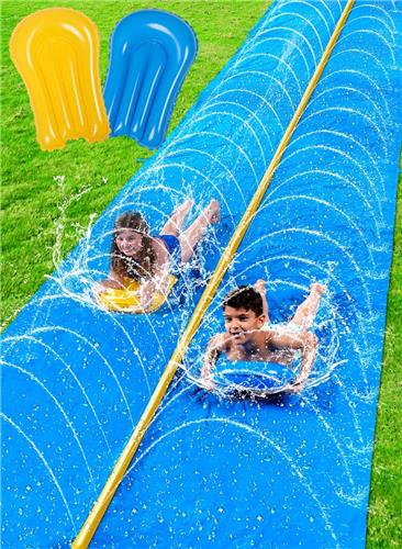 Unyqoos® Sensationele Extra Lange Waterglijbaan 9 METER lang - met Sprinkler en Opblaasbare Glijplanken voor Zomers Plezier