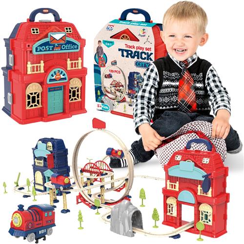 sun baby Treinbaan met elektrische locomotief voor kinderen vanaf 3 jaar met een lus, viaduct, slagboom, stations- en winkelgebouwen