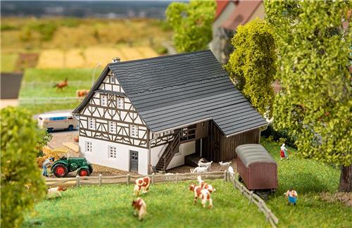 Faller - 1/160 BOERDERIJ MET DECORATIEF VAKWERK (1/23) * - modelbouwsets, hobbybouwspeelgoed voor kinderen, modelverf en accessoires
