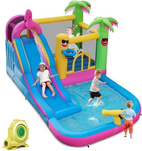 COSTWAY Springkasteel met ventilator, waterpark in flamingo-thema met lange waterglijbaan, kinderbadje, waterkanon & basketbalmand, voor tuin, 450 x 300 x 260 cm