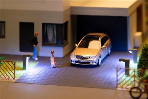 Faller - 1/87 LED PADVERLICHTING ANTRACIET WARM WIT 3 ST. (5/24) * - modelbouwsets, hobbybouwspeelgoed voor kinderen, modelverf en accessoires