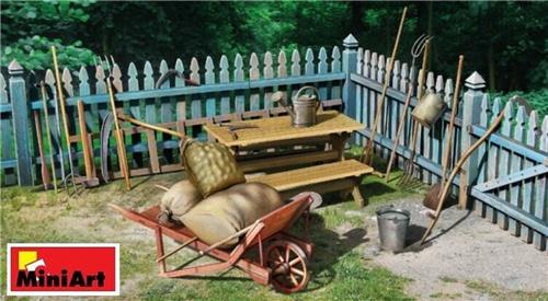 Miniart - 1/35 Gardening Tools (?/22) *min35641 - modelbouwsets, hobbybouwspeelgoed voor kinderen, modelverf en accessoires
