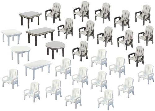 Faller - 24 Tuinstoelen en 6 Tafels