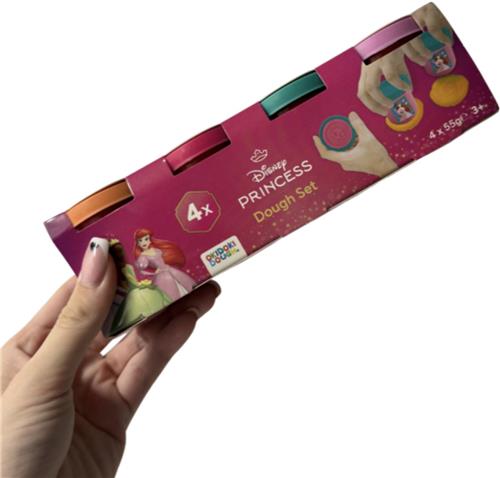 Disney Princess Klei Set met Stempels - 4 Kleuren - Hoge Kwaliteit - Play Dough - 4 x 55 gram - Kleien & Knutselen - Creatief Speelgoed - Cadeau Set - Klei voor Meisjes & Jongens - Vanaf 3 jaar - Knutselset / Hobby Pakket - Educatief