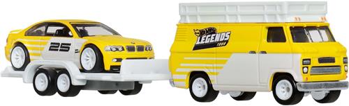 Hot Wheels Legends Tour Teamtransport trailer en speelgoedauto, set van 2 premium voertuigen, schaal 1:64