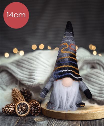 Handgemaakte Gnoom met zwarte puntmuts en bruin/paars geborduurde strepen - 14(20)cm