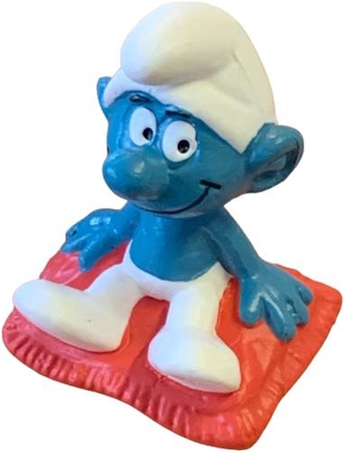 Luilaksmurf zittend op kussen - de smurfen - Nr. 20085- Schleich