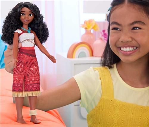 Mattel pop Moana 2 heldin - Disney speelgoed pop met accessoires.