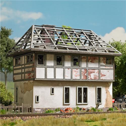 Busch 1949 H0 Verweerd landingsgestel (lost Place)