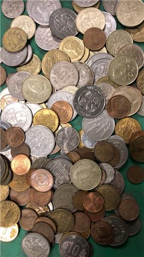 Munten IJsland - Een 1/2 kilo authentieke IJslandse munten voor uw verzameling, kunstproject, souvenir of als uniek cadeau. Gevarieerde samenstelling.