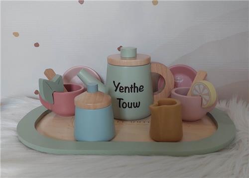 ''Little Dutch'' houten theeservies met naam