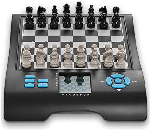 Schaakcomputer - Schaak Computer - Schaakcomputer met Stukken