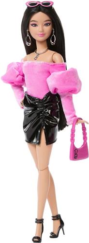 Barbie Deluxe Stijl - Met een glanzend minirokje en zwart haar - Modepop