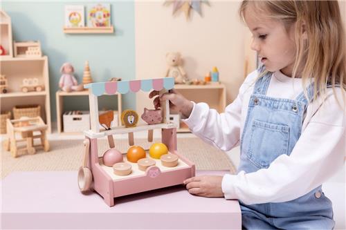 Kleine houten ijssalon
