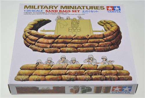 1:35 Tamiya 35025 Zandzakken Plastic Modelbouwpakket