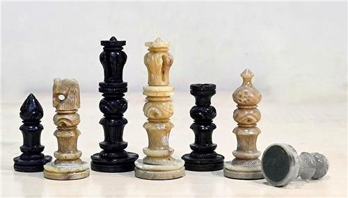 Schaakstenen - Zwart - Natuursteen - Handgesneden Schaakstukken voor 2 Spelers