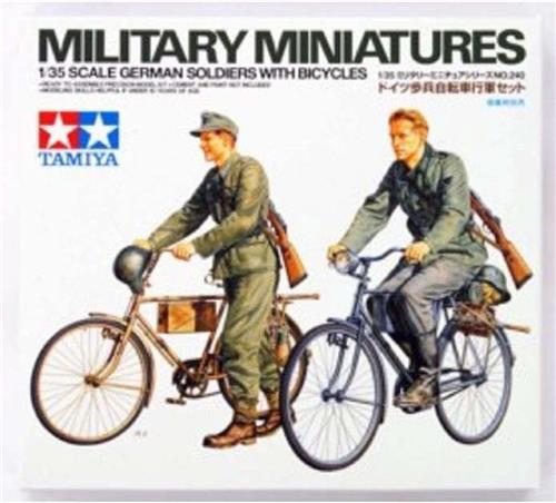 1:35 Tamiya 35240 Diorama-Set Soldier with Bicycle Plastic Modelbouwpakket