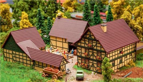 Faller - Vine-growing estate with Vinegrower's taverne - FA232188 - modelbouwsets, hobbybouwspeelgoed voor kinderen, modelverf en accessoires