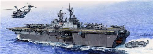 Trumpeter Modelbouwpakket Schepen - 05615 USS Iwo Jima LHD-7 - Wasp-klasse - Amerikaans Amfibisch Aanvalsschip Plastic - 1:350 - Modelbouw