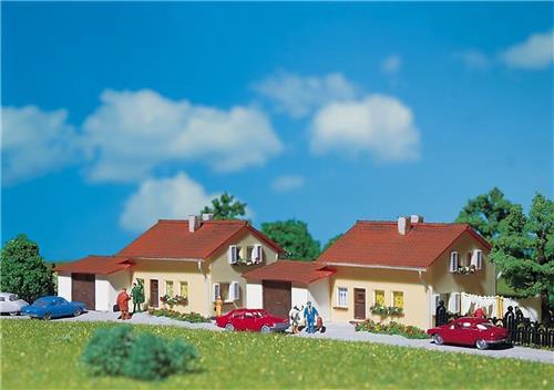 Faller - 2 Buitenhuisjes