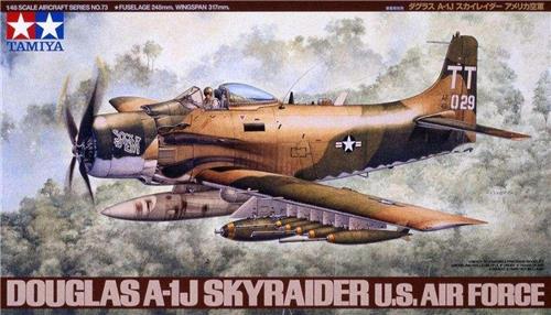 1:48 Tamiya 61073 WWII Douglas A-1J Skyrider USAF Plastic Modelbouwpakket