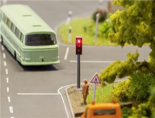 Faller - 2 LED-stoplichten - modelbouwsets, hobbybouwspeelgoed voor kinderen, modelverf en accessoires