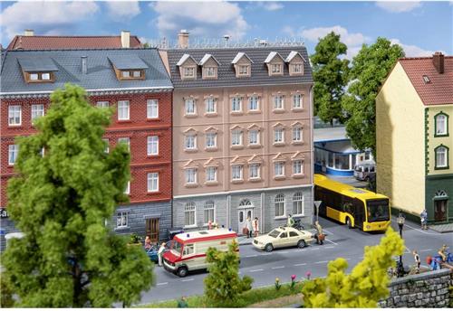 Faller - 1:87 Stadhuis Met Kantoor (3/22) *fa130627 - modelbouwsets, hobbybouwspeelgoed voor kinderen, modelverf en accessoires
