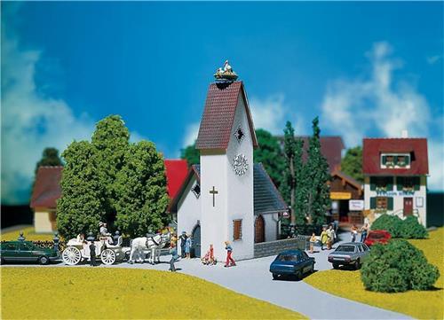 Faller - Dorpskerk - modelbouwsets, hobbybouwspeelgoed voor kinderen, modelverf en accessoires