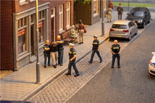 Faller Modelbouwpakket Militaire voertuigen - N 155624 Nederlandse Politieagenten - 6 Figuren Plastic - 1:160 - Modelbouw