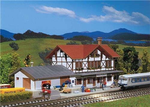 Faller - Station Hochdorf - modelbouwsets, hobbybouwspeelgoed voor kinderen, modelverf en accessoires