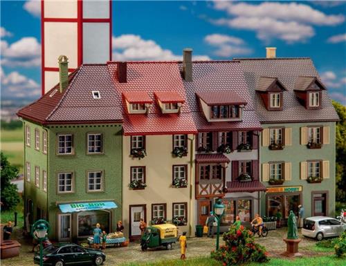 Faller - 3 Small-town houses - FA130708 - modelbouwsets, hobbybouwspeelgoed voor kinderen, modelverf en accessoires