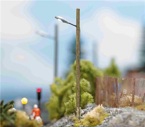 Busch - Lampe Mit Holzmast H0 (Bu4154)