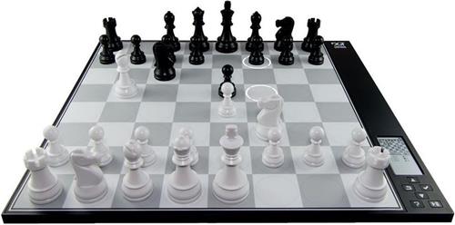 Digital Game Technology - DGT Schaakcomputer Centaur - sckaakbord + stukken