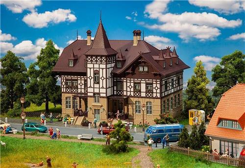 Faller - Sanatorium - FA130652 - modelbouwsets, hobbybouwspeelgoed voor kinderen, modelverf en accessoires