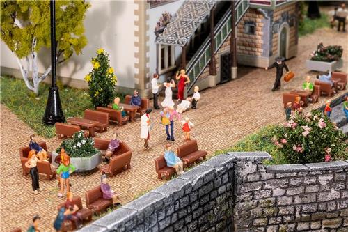 Faller - 1/160 BANKEN 64 ST./TAFELS 30 ST./BOTEN 2 ST.(10/24) * - modelbouwsets, hobbybouwspeelgoed voor kinderen, modelverf en accessoires